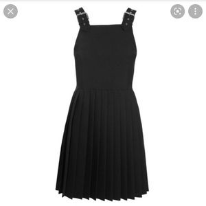 Deandri Maria pinafore dress